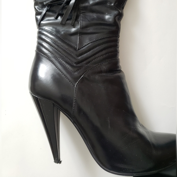 Laura Biagiotti | Leather Boots with Tassels - Picture 7 of 16